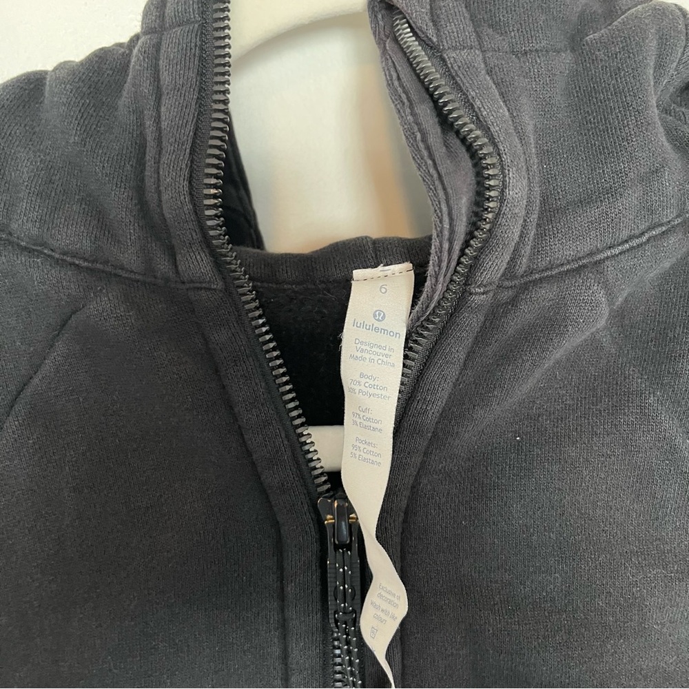 lululemon athletica Women's Black Zip-Up Hoodie - Picture 4 of 5